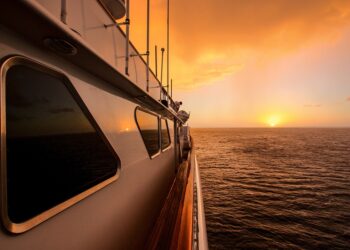 فطور عائم جديد من شانغريلا جدة – على متن يخت