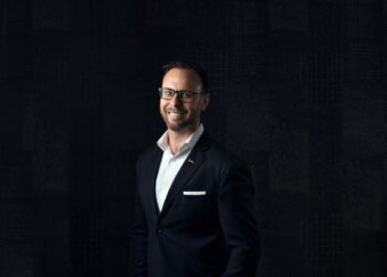 “نحرص على بناء علاقات قوية مع ضيوفنا” – الاستاذ / ألديرت فان زيل، المدير العام لفندق راديسون بلو، مركز الرياض للمؤتمرات والمعارض