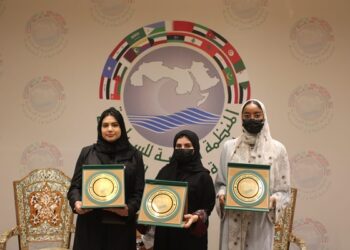 المنظمة العربية للسياحة تكرم طالبات كلية السياحة بجامعة الملك عبد العزيز بجدة