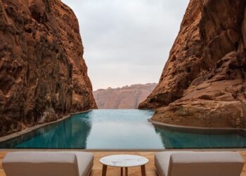 منتجع بانيان تري العُلا يدعو ضيوفه إلى التخلّي عن المألوف