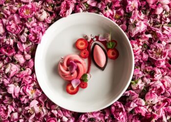 Discover The Rich Culture and Flavors of Saudi Arabia with the Taif Rose Promotion at Obaya Lounge
