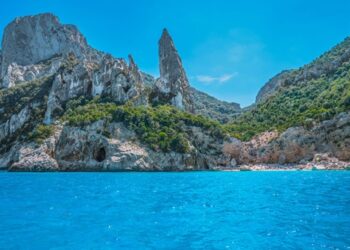 منطقة سردينيا تطلق رحلة جوية جديدة بين دبي وأولبيا خلال معرض سوق السفر العربي