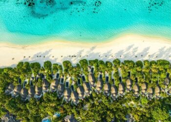 SUN SIYAM IRU FUSHI COMMITS TO SUSTAINABLE TOURISM BY SIGNING THE GLASGOW DECLARATION ON CLIMATE ACTION IN TOURISM