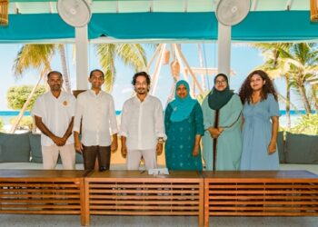 SIYAM WORLD تتعاون مع منظمة كلين مالديفز في إطار مشروع الرجاء لمعالجة النفايات البلاستيكية من خلال مبادرة إعادة التدوير المبتكرة على مدار العام