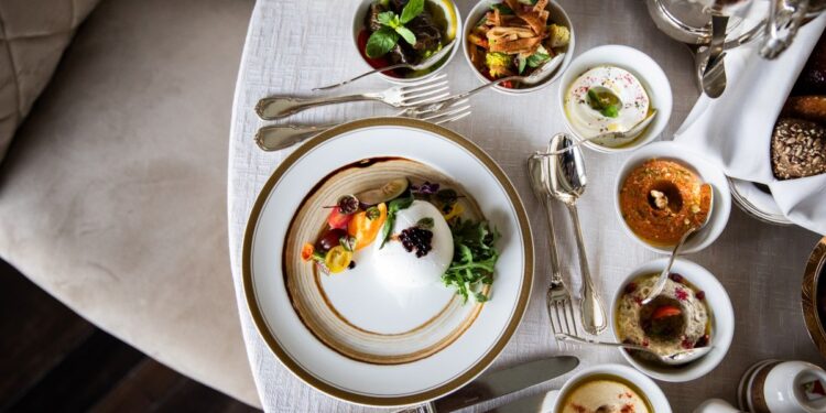 احتفل بجوهر رمضان مع تجارب لا تُنسى في فندق فورسيزونز الرياض