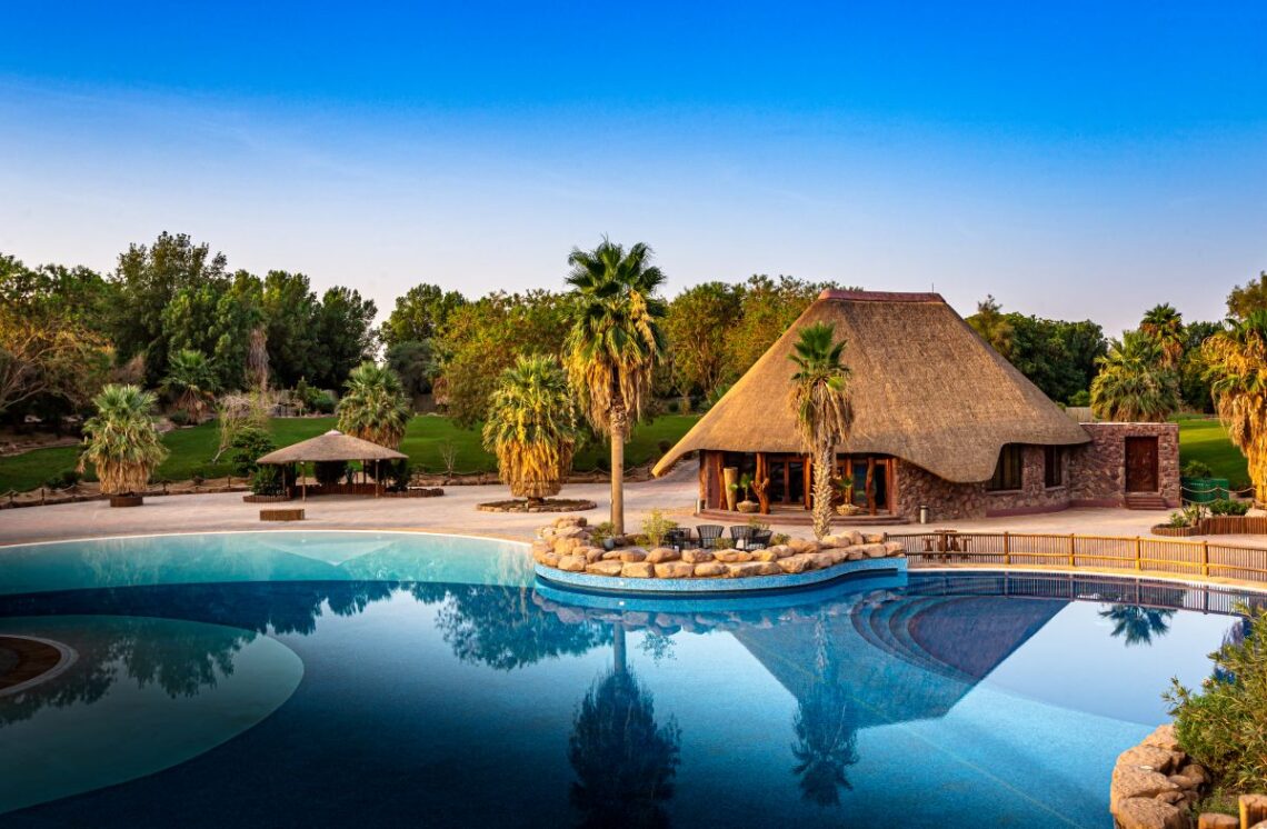 تلذّذ بإفطار شهي في قلب واحة الرياض الصحراوية