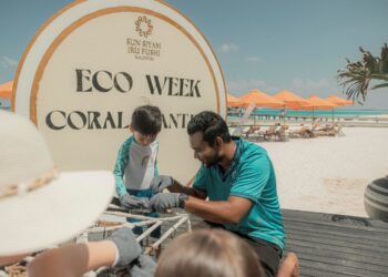 يستضيف منتجع Sun Siyam إيرو فوشي أسبوعًا بيئيًا تكريمًا لليوم العالمي للتوعية بالشعاب المرجانية والبيئة العالمية واليوم العالمي للمحيطات