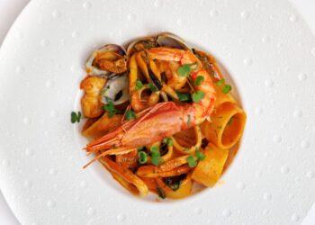 مطعم TOTÓ دبي يقدم أطباقاً صيفية مستوحاة من النكهات الإيطالية