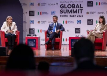 معالي وزير السياحة يشارك في قمة المجلس العالمي للسفر والسياحة في روما ويطلق تقريرًا مشتركًا مع المجلس بعنوان “مستقبل العمل في السفر والسياحة”