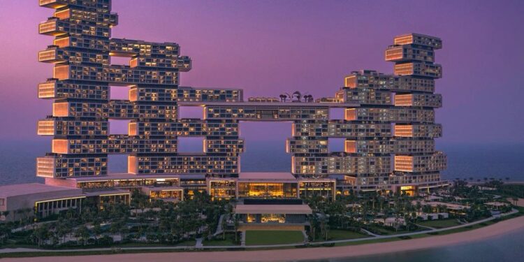 “زوروا دبي” و”ڤوكس سينما” يمنحون عشاق السينما في الخليج فرصة الفوز بعطلة لا تُنسى في دبي