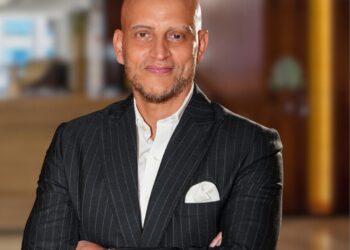 كفاح بن حسين يتولى إدارة جبل عمر حياة ريجنسي مكة