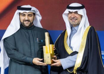 “الجادة الأولى للتطوير العقاري” تحصد جائزة التميز العقاري عن مشروعها “جادة الأعمال – القيروان”