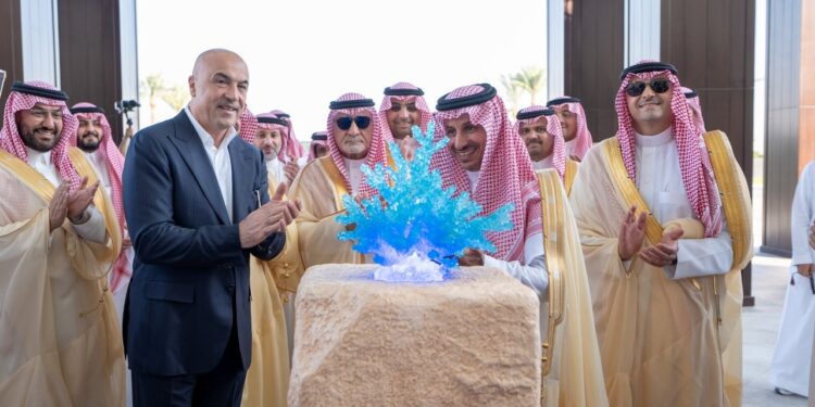 معالي وزير السياحة يفتتح “ريكسوس مرجانة”.. أكبر منتجع شامل في السعودية بتمكين من صندوق التنمية السياحي بصفته الممول والمستثمر للمشروع