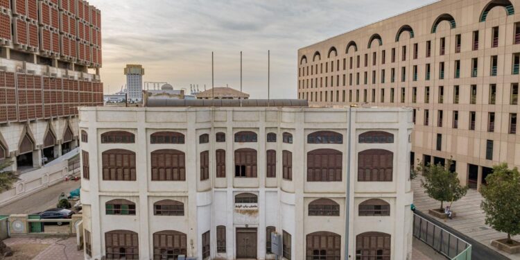 جدة التاريخية تُعانق الفن والتراث بإطلاق متحف البحر الأحمر