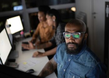 تقرير سبلنك: الذكاء الاصطناعي الآلي يحتل مركز الصدارة في مسار مديري أمن المعلومات نحو المرونة الرقمية