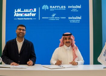 تعاون استراتيجي بين المسافر ومجموعة فنادق أكور في مكة المكرمة لتعزيز سلاسة الوصول إلى المدينة المقدسة