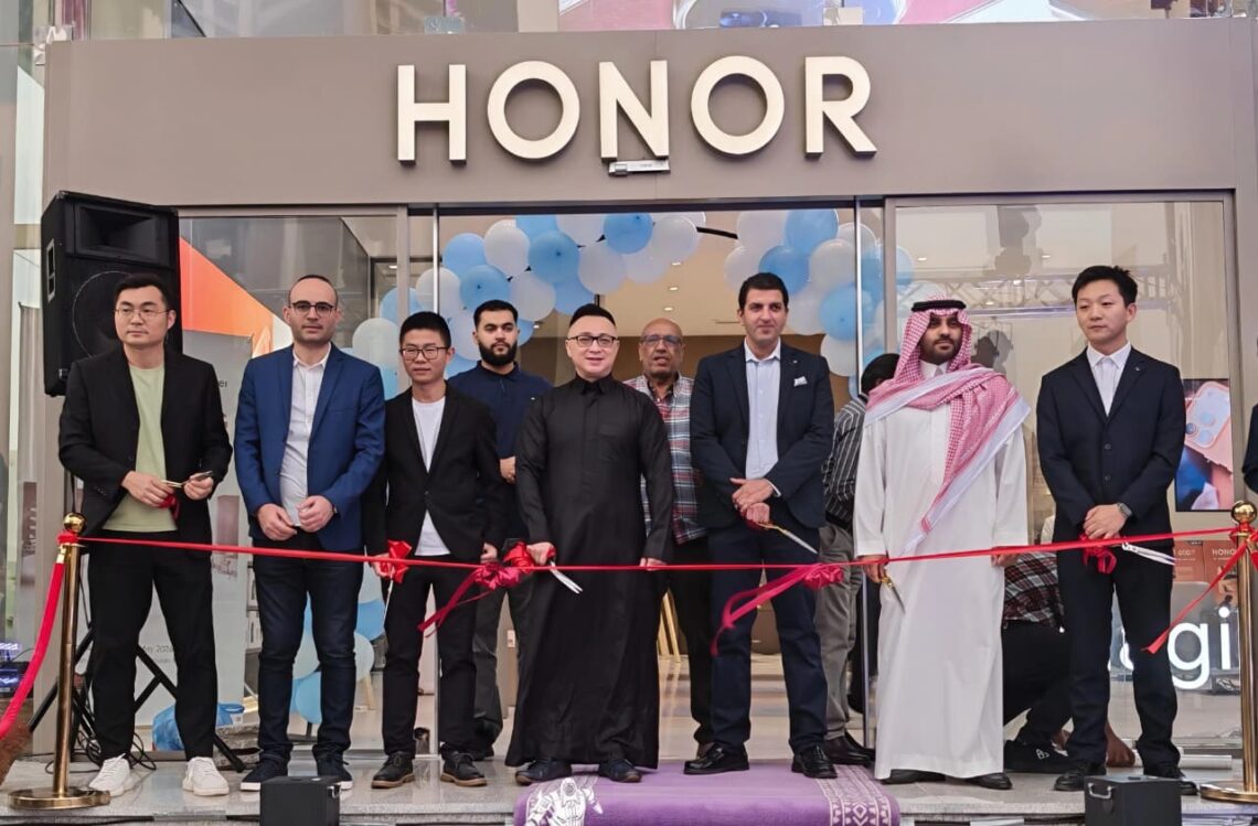 HONOR  تطلق أول وأكبر مركز خدمة ما بعد البيع من نوعه في المملكة العربية السعودية