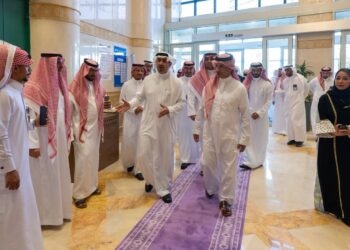 وزير السياحة معالي الأستاذ أحمد الخطيب يقوم بجولة في فندق سبارك من هيلتون مكة العزيزية