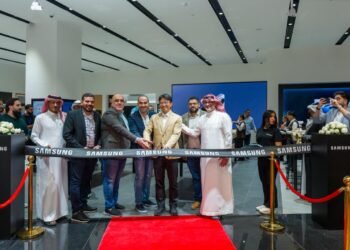 سامسونج تعيد صياغة مفهوم الحياة المتصلة بإطلاق متجرها المتكامل والرائد في “جدة بارك”
